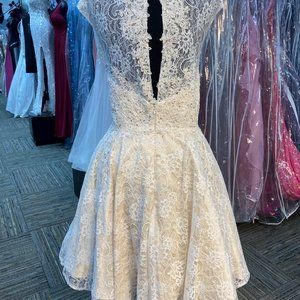 Abby Paris Dresses Abby Paris Lace Short Dress Poshmark